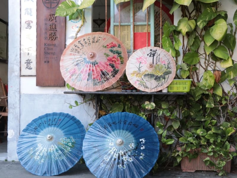 Check out the traditional oil-paper umbrella and learn its significance in Hakka culture